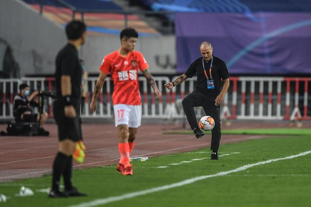 外媒盘点金球奖前30最佳阵容 维哈姆前锋马丁守门