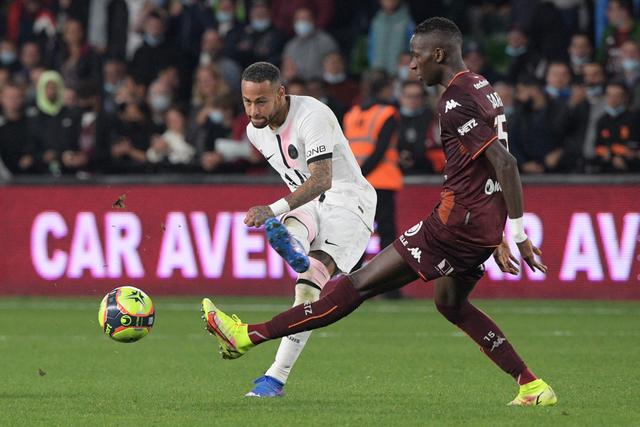 广东遭深圳赛季双杀 队史第2次在德比战被横扫